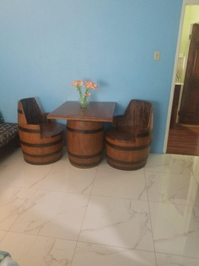 קינגסטון Raine'S Studio And More מראה חיצוני תמונה